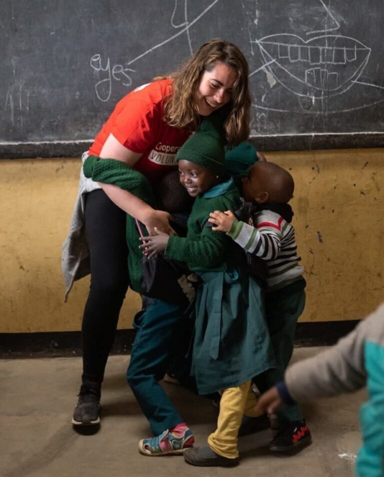 International Volunteer Programs: Build Global Connections While Giving Back